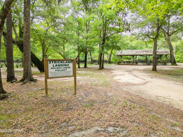 4934 Bluegill Way, Vernon, FL 32462