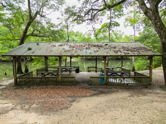 4934 Bluegill Way, Vernon, FL 32462