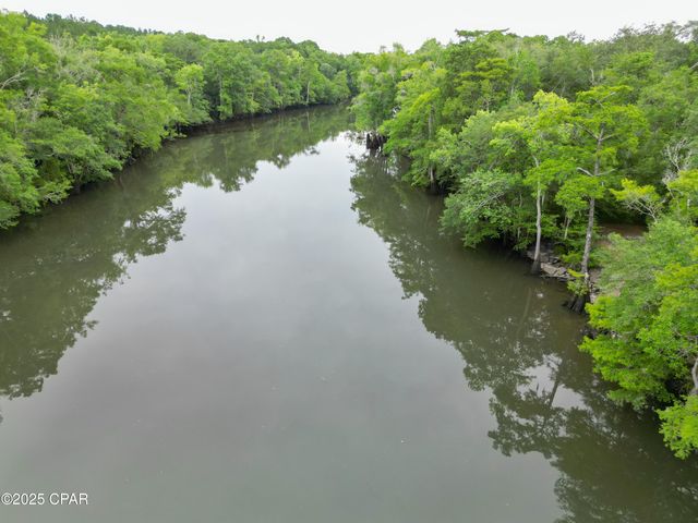 4934 Bluegill Way, Vernon, FL 32462