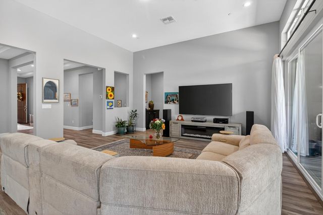 5041 Wagner Oak Way, El Dorado Hills, CA 95762