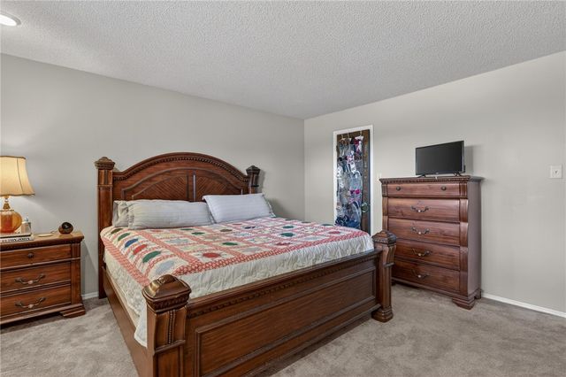 10008 Essex Place, Fort Smith, AR 72908