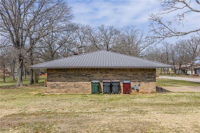 10008 Essex Place, Fort Smith, AR 72908