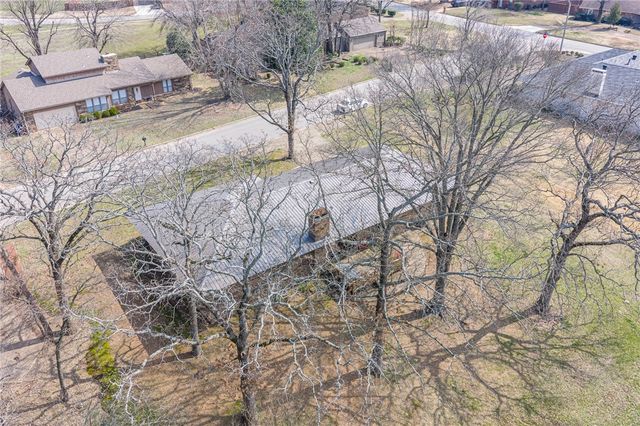 10008 Essex Place, Fort Smith, AR 72908