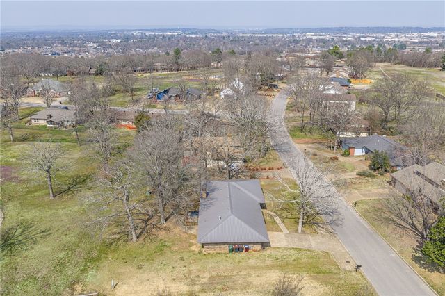 10008 Essex Place, Fort Smith, AR 72908