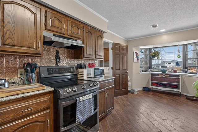 10008 Essex Place, Fort Smith, AR 72908