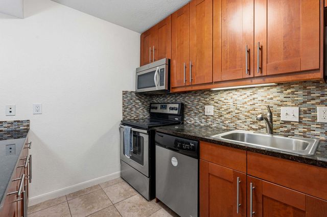 7685 Northcross DR 1121, Austin, TX 78757