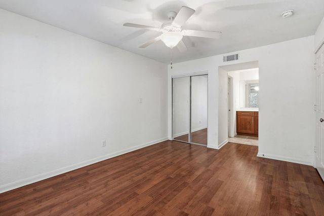7685 Northcross DR 1121, Austin, TX 78757