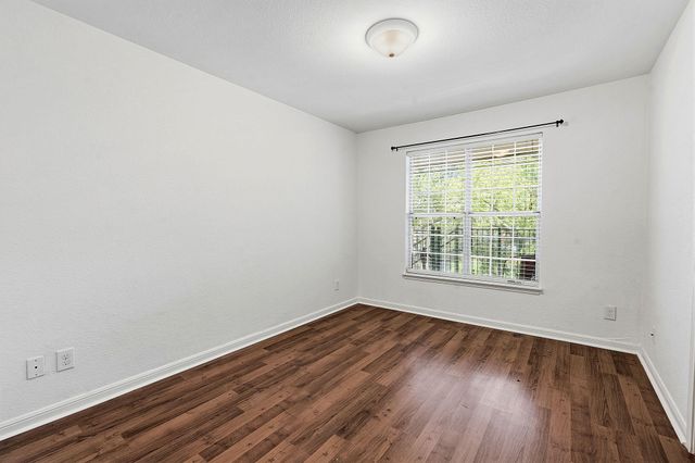 7685 Northcross DR 1121, Austin, TX 78757