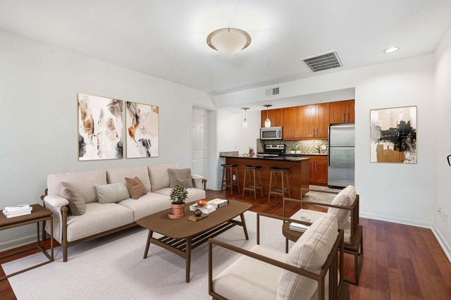 7685 Northcross DR 1121, Austin, TX 78757