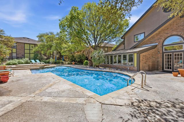 7685 Northcross DR 1121, Austin, TX 78757