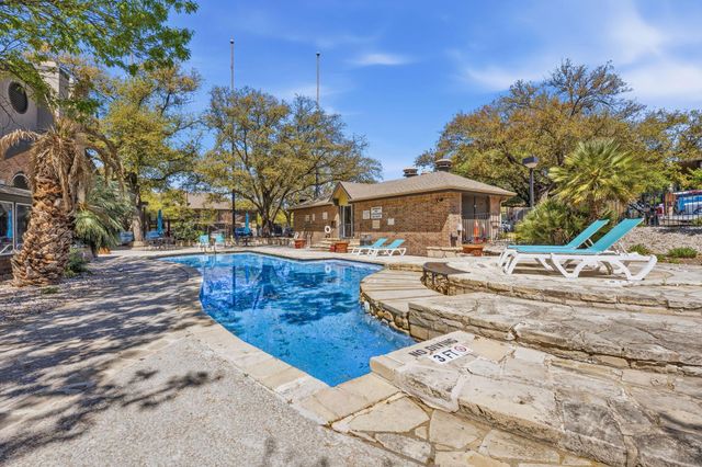 7685 Northcross DR 1121, Austin, TX 78757