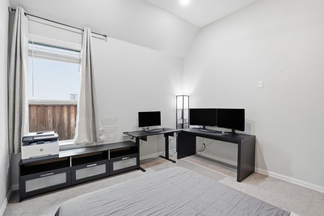 10037 Lakemont Drive, Fort Worth, TX 76131