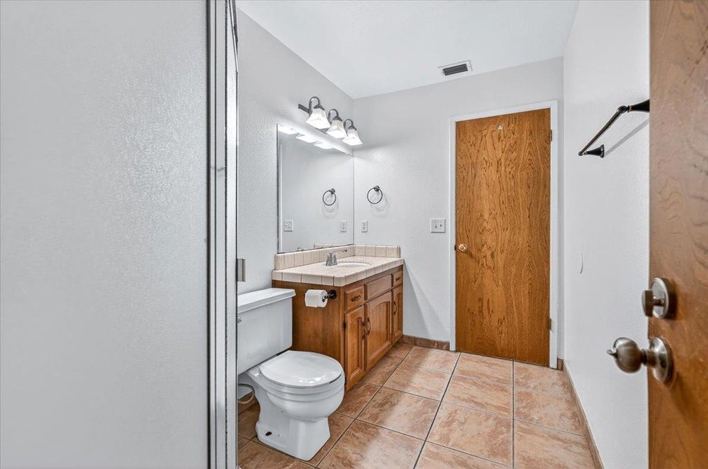 Image 14 of property listing at 28340 Tollhouse Road, Tollhouse, CA 93667