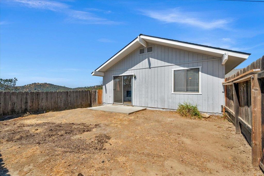 Image 20 of property listing at 28340 Tollhouse Road, Tollhouse, CA 93667