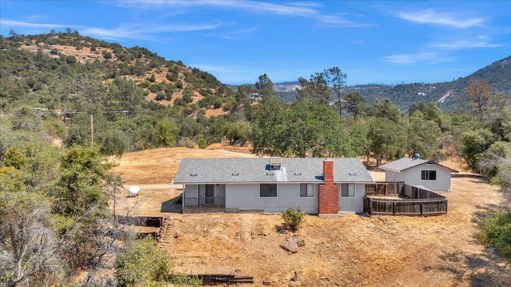 Image 21 of property listing at 28340 Tollhouse Road, Tollhouse, CA 93667