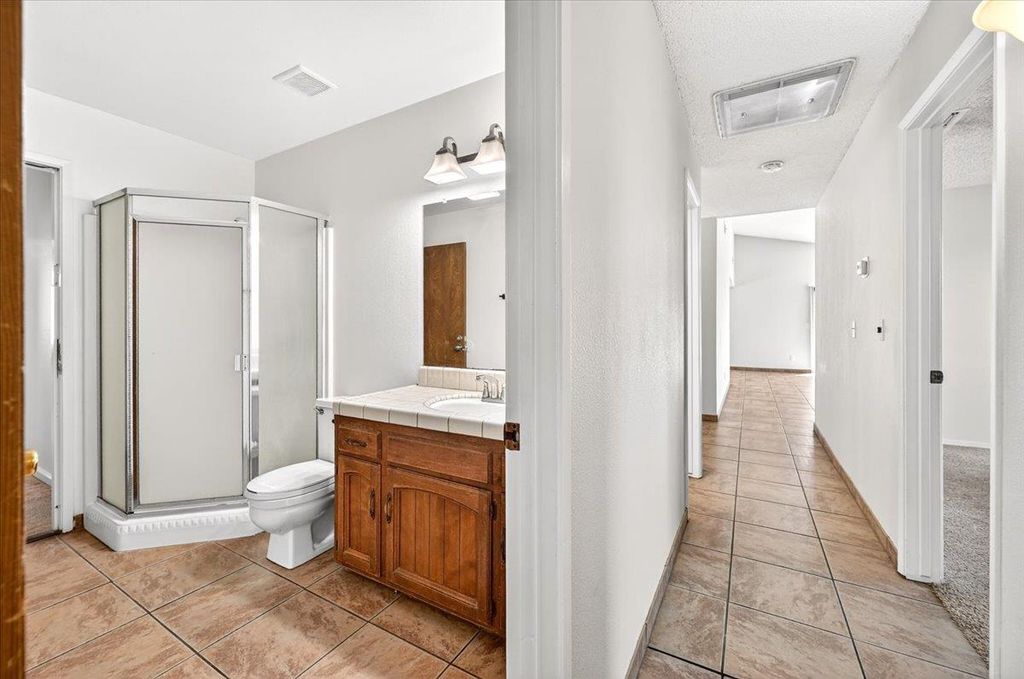 Image 9 of property listing at 28340 Tollhouse Road, Tollhouse, CA 93667