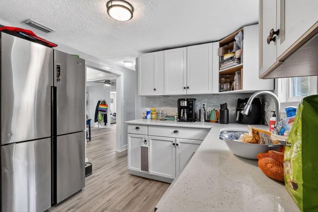 618 S Pine Street, Lake Worth Beach, FL 33460