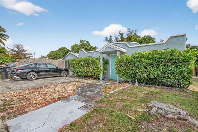 618 S Pine Street, Lake Worth Beach, FL 33460