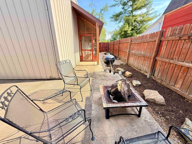 716 Gough Avenue, Boonville, IN 47601