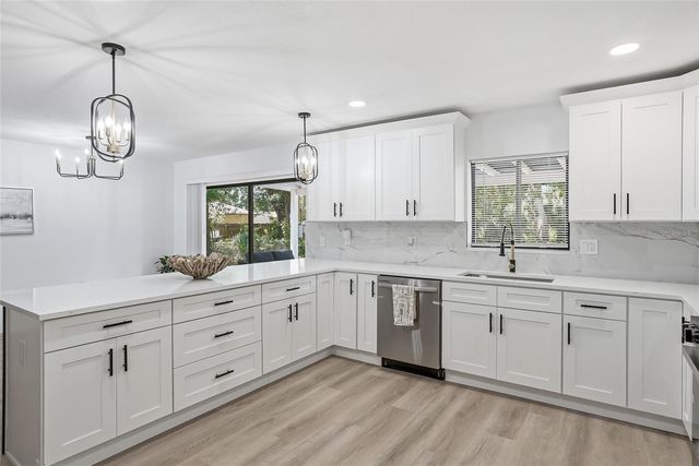 8709 FOUNTAIN AVENUE, Tampa, FL 33615
