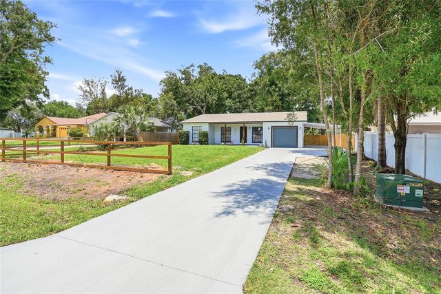 8709 FOUNTAIN AVENUE, Tampa, FL 33615