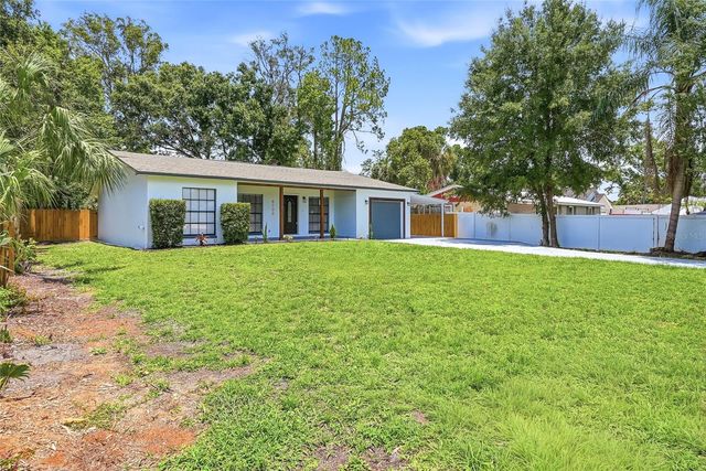 8709 FOUNTAIN AVENUE, Tampa, FL 33615