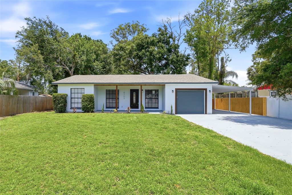 8709 FOUNTAIN AVENUE, Tampa, FL 33615