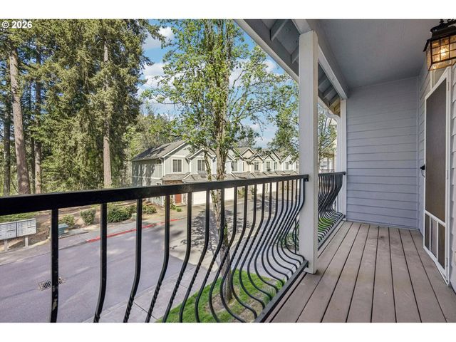2032 Ne 49TH Way, Hillsboro, OR 97124