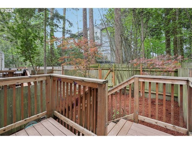 2032 Ne 49TH Way, Hillsboro, OR 97124