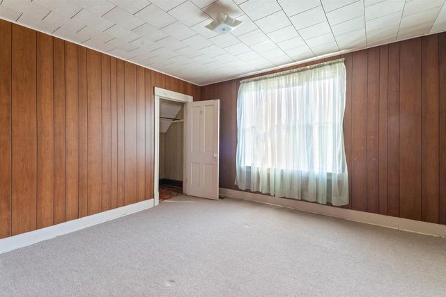 1301 N 11th St, Superior, WI 54880