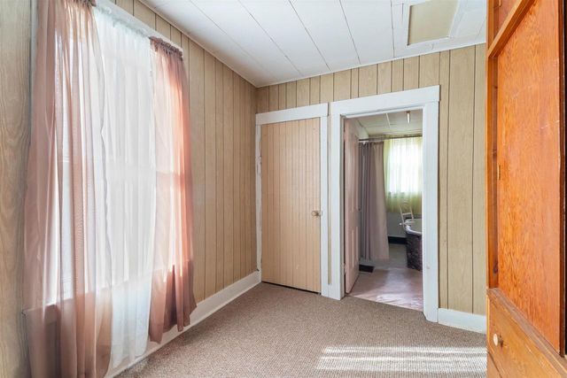 1301 N 11th St, Superior, WI 54880