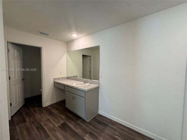 314 SW Ray Ave, Port St. Lucie, FL 34983