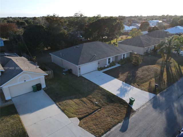 314 SW Ray Ave, Port St. Lucie, FL 34983