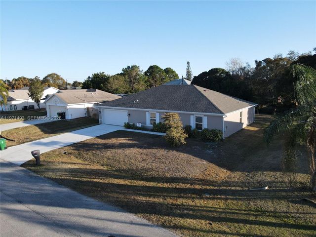 314 SW Ray Ave, Port St. Lucie, FL 34983