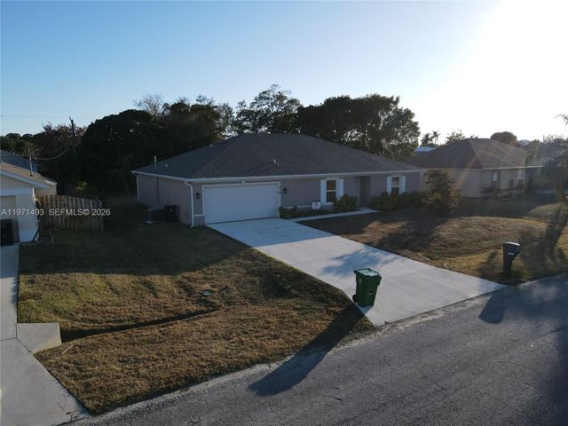 314 SW Ray Ave, Port St. Lucie, FL 34983