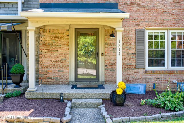 1214 Inverary Ct, Louisville, KY 40222