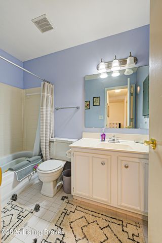 1214 Inverary Ct, Louisville, KY 40222
