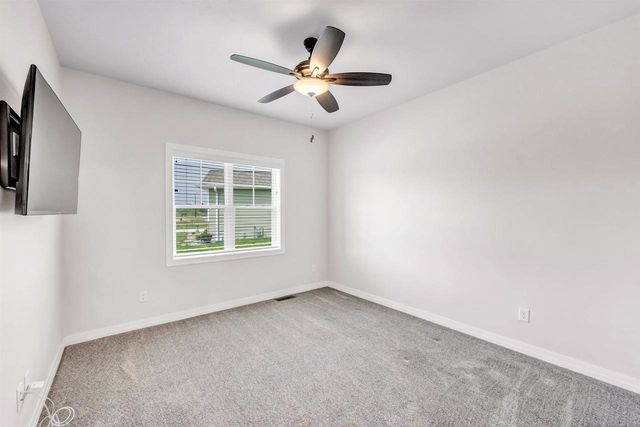 422 TOMS WAY, Luxemburg, WI 54217