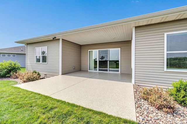 422 TOMS WAY, Luxemburg, WI 54217