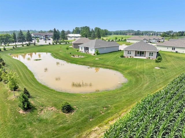 422 TOMS WAY, Luxemburg, WI 54217