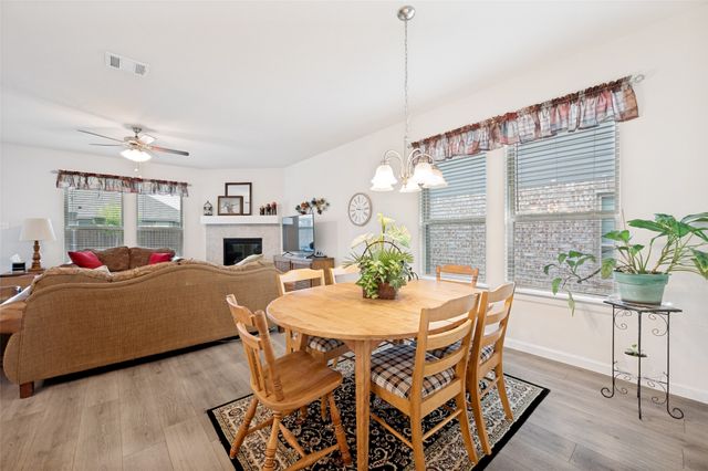 413 Wiggins Way, Van Alstyne, TX 75495