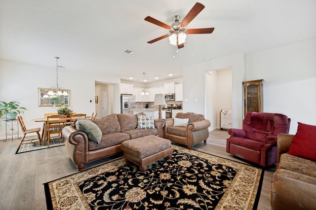 413 Wiggins Way, Van Alstyne, TX 75495