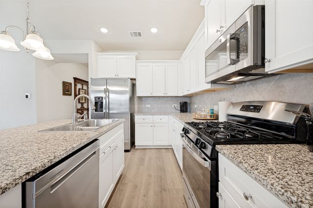 413 Wiggins Way, Van Alstyne, TX 75495