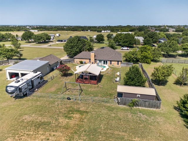 7851 Mavis Avenue, Waxahachie, TX 75167