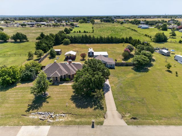 7851 Mavis Avenue, Waxahachie, TX 75167