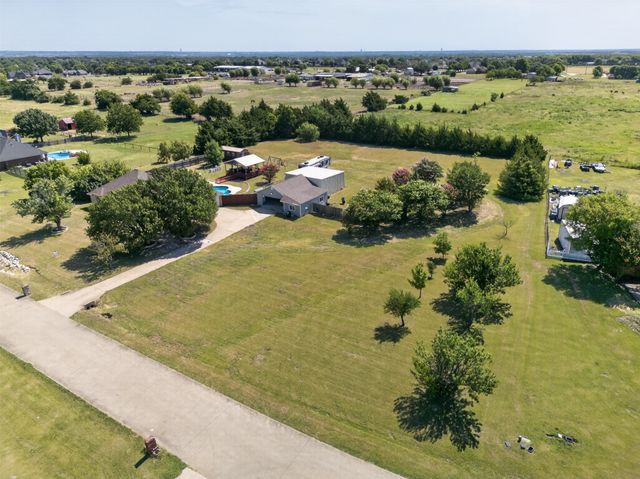 7851 Mavis Avenue, Waxahachie, TX 75167