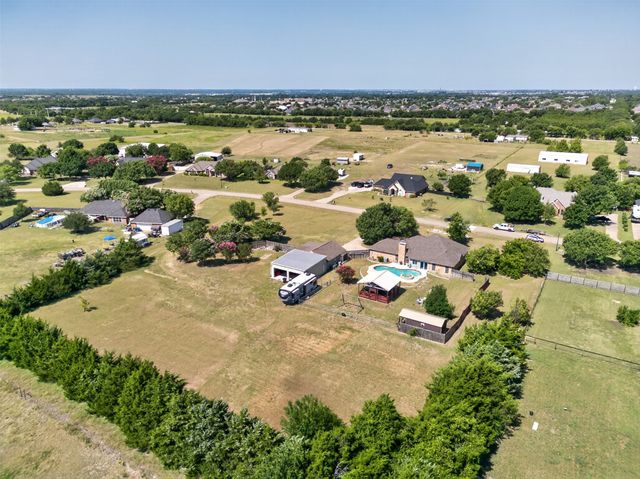 7851 Mavis Avenue, Waxahachie, TX 75167