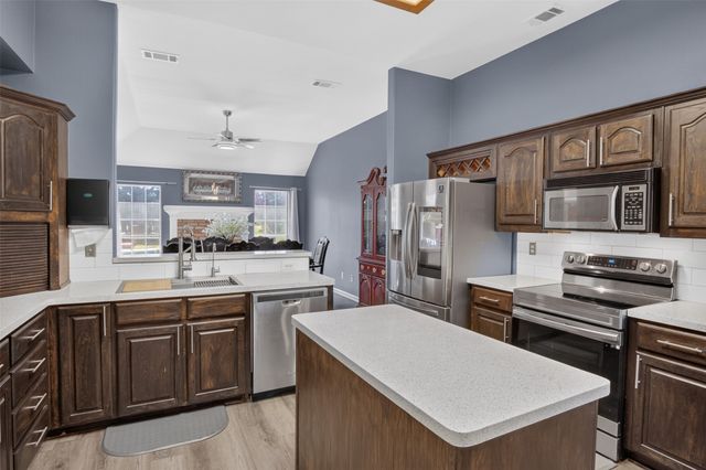 7851 Mavis Avenue, Waxahachie, TX 75167