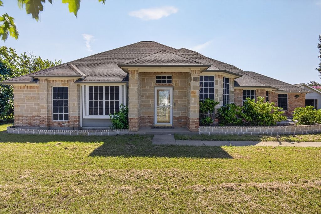 7851 Mavis Avenue, Waxahachie, TX 75167