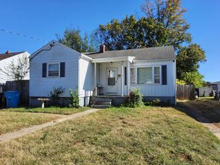 3219 Yardley DR, Roanoke, VA 24012